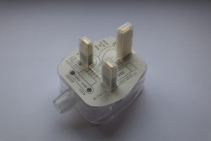 3 AMP UK MAINS PLUG (CLEAR)